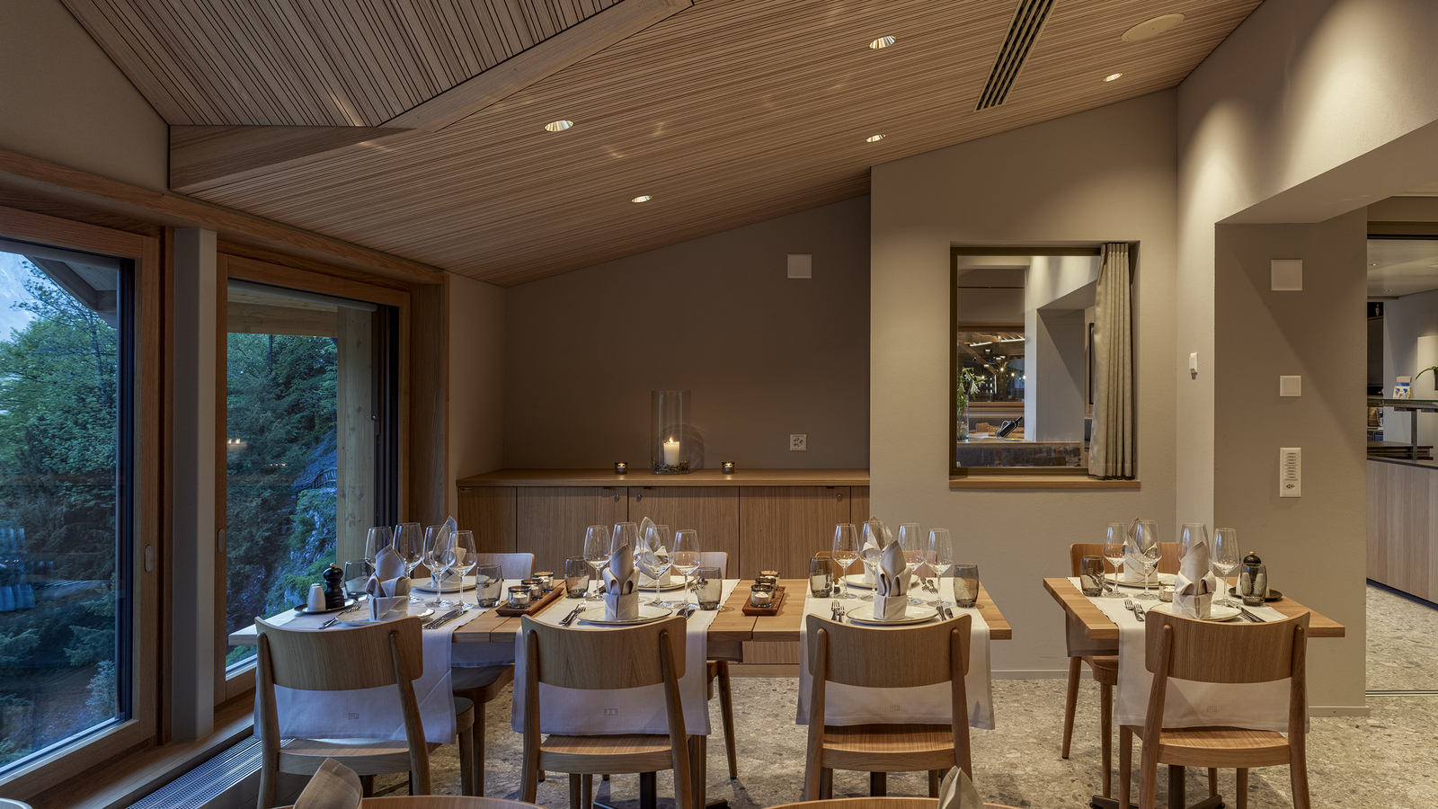 Restaurant «Stein&Sein», St. Beatus-Höhlen Bild